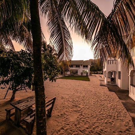 Jamelah Beach Guest House Anse aux Pins Exterior foto